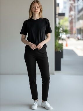 Chico's Black Cropped Slim Ankle Pants